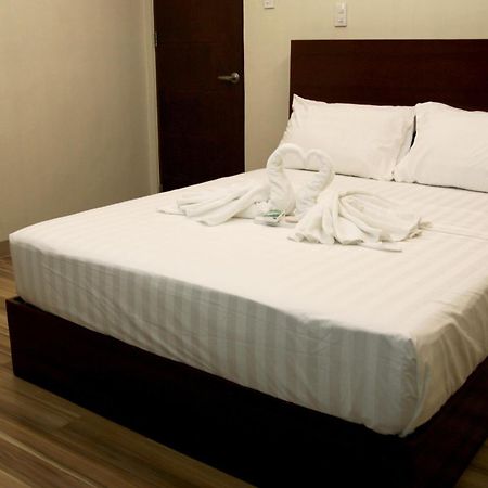 Happytelle Hotel Диполог Екстериор снимка