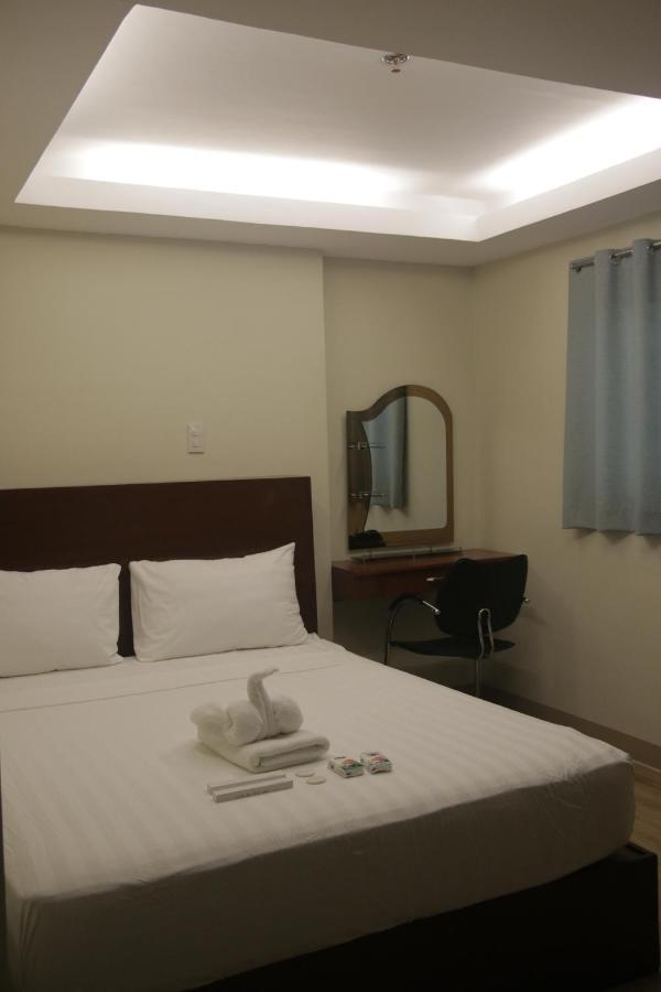 Happytelle Hotel Диполог Екстериор снимка