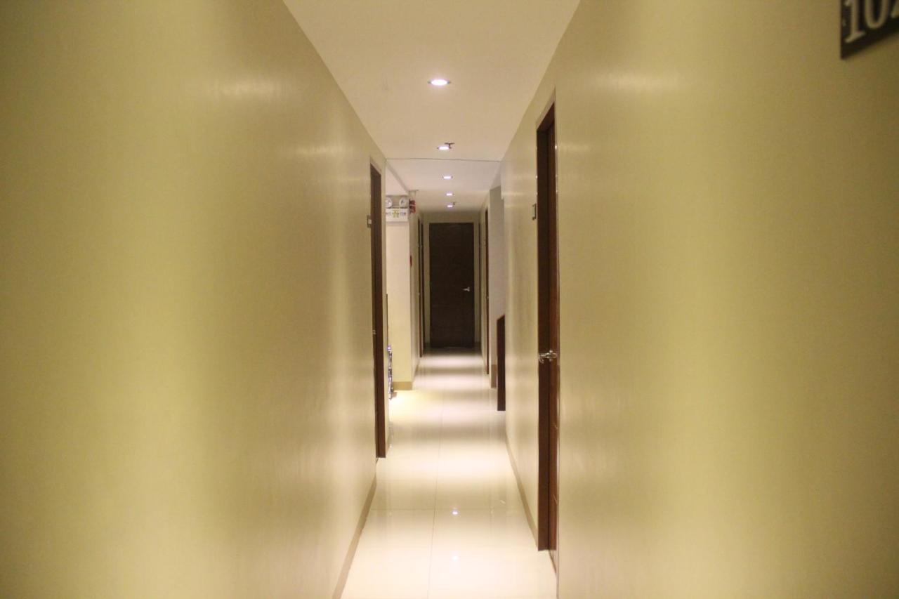 Happytelle Hotel Диполог Екстериор снимка