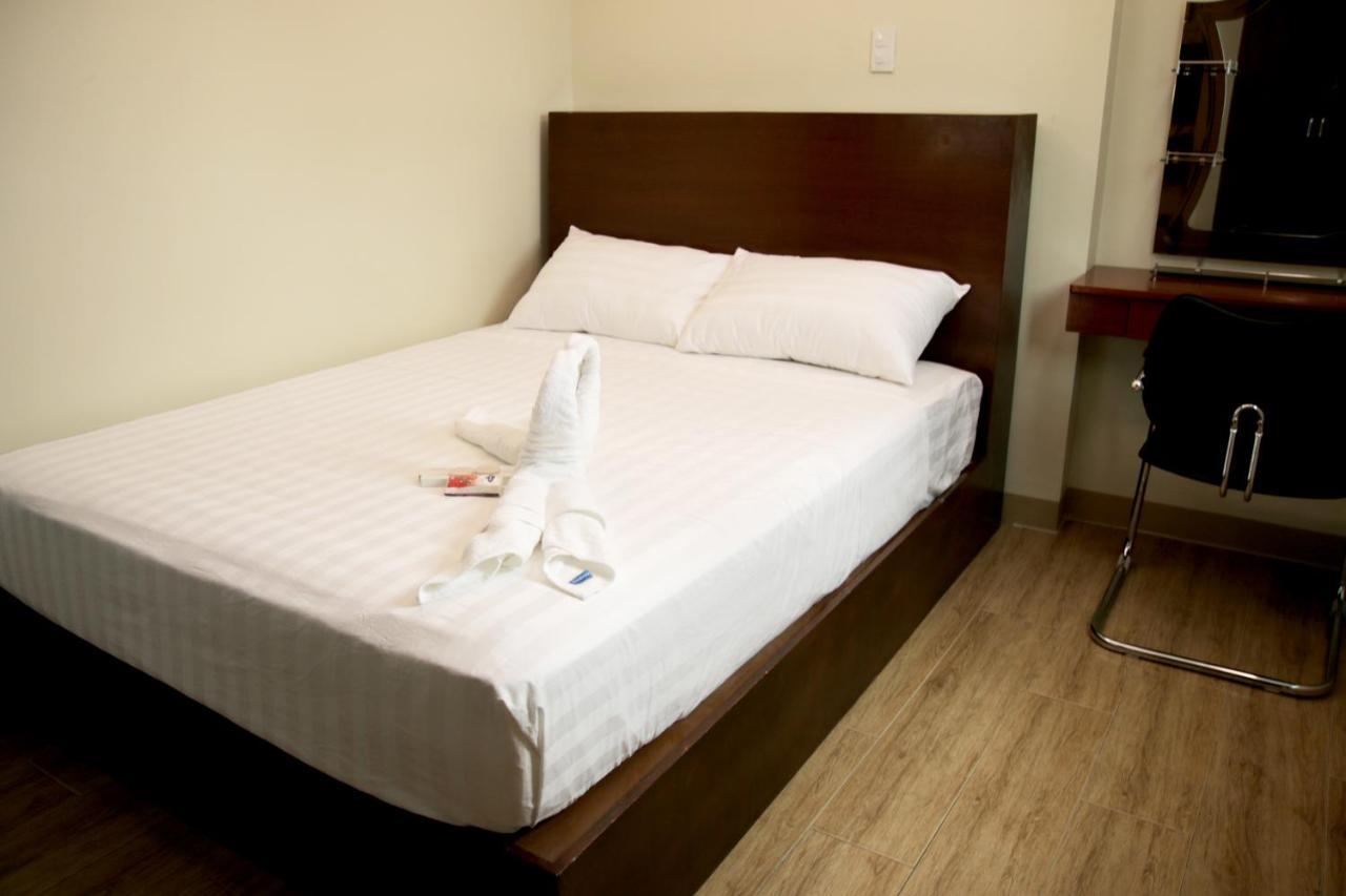 Happytelle Hotel Диполог Екстериор снимка